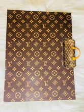 Load image into Gallery viewer, The Carroll Collection